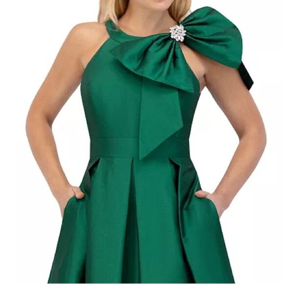 Eliza J Petite Bow-Trim Halter Ball Gown Emerald Women’s Sz 8P NWT - Picture 9 of 10